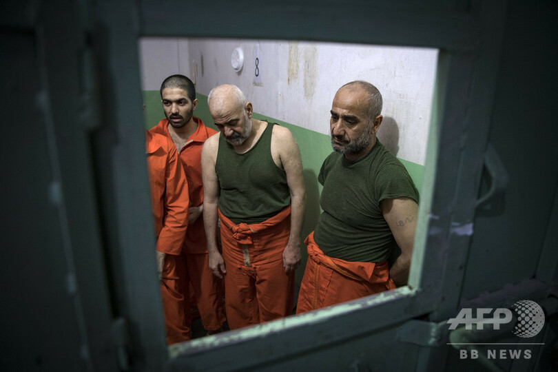 過密と悪臭 「IS戦闘員」収容施設の内側 シリア【再掲】