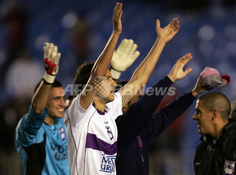 ＜サッカー 07リベルタドーレス杯南米選手権＞デフェンソール・スポルティング 2戦合計3-2でフラメンゴを降し準々決勝進出 - ブラジル