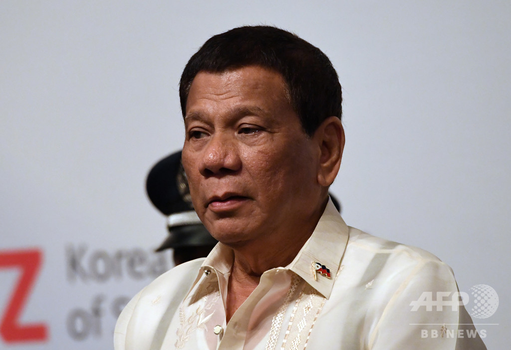比大統領、メイドの下半身に「触れた」と発言 女性政党は辞職要求 比大統領、メイドの下半身に「触れた」と発言 女性政党は辞職要求