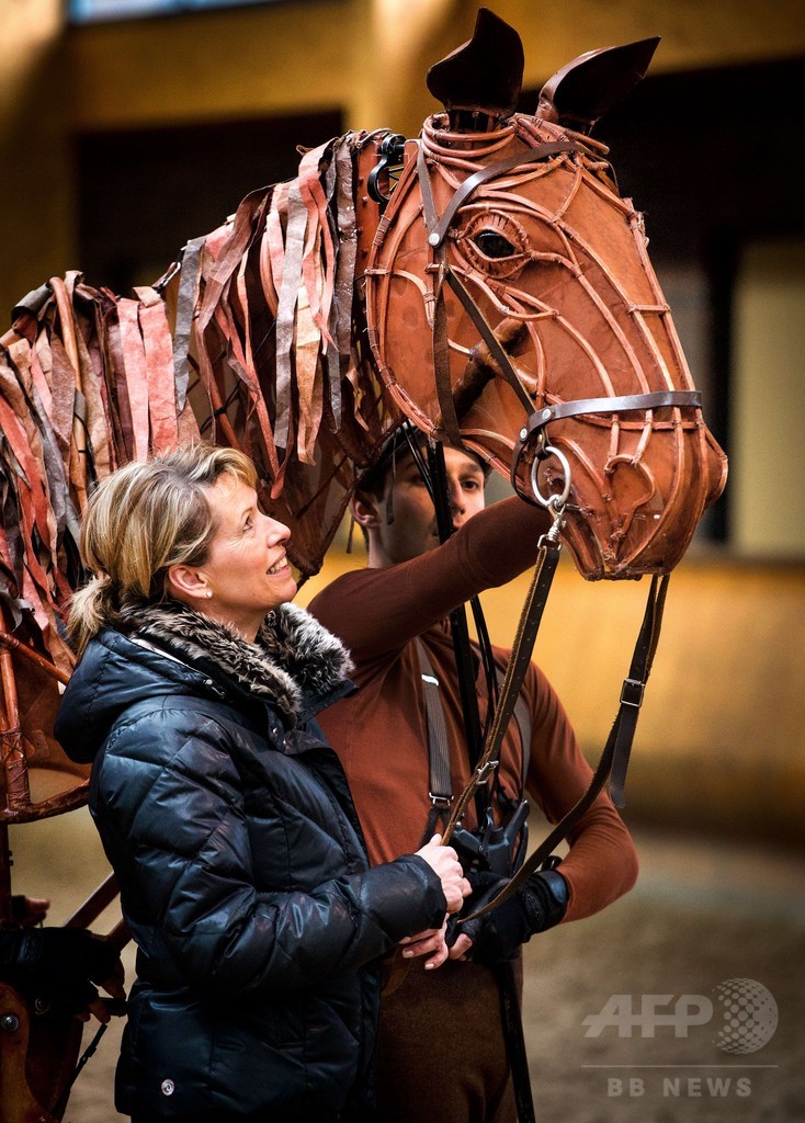 戦火の馬 のジョーイ 馬場馬術五輪メダリストと対面 写真2枚 国際ニュース Afpbb News