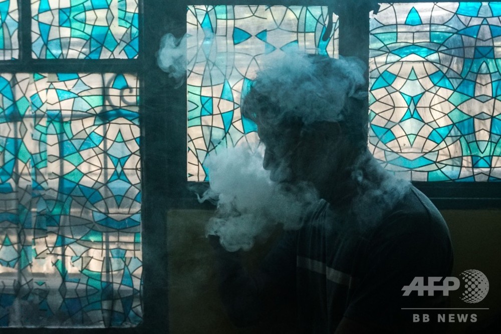 比、公の場での電子たばこ使用者逮捕へ 大統領が禁止命令 写真4枚 国際ニュース:AFPBB News