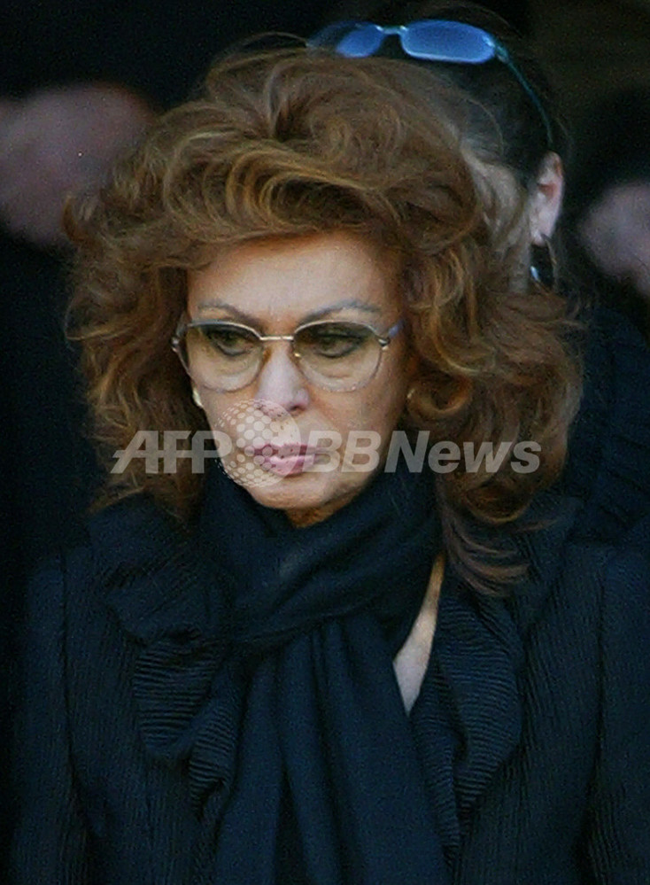 カルロ ポンティの葬儀に姿を見せたソフィア ローレン イタリア 写真14枚 国際ニュース Afpbb News