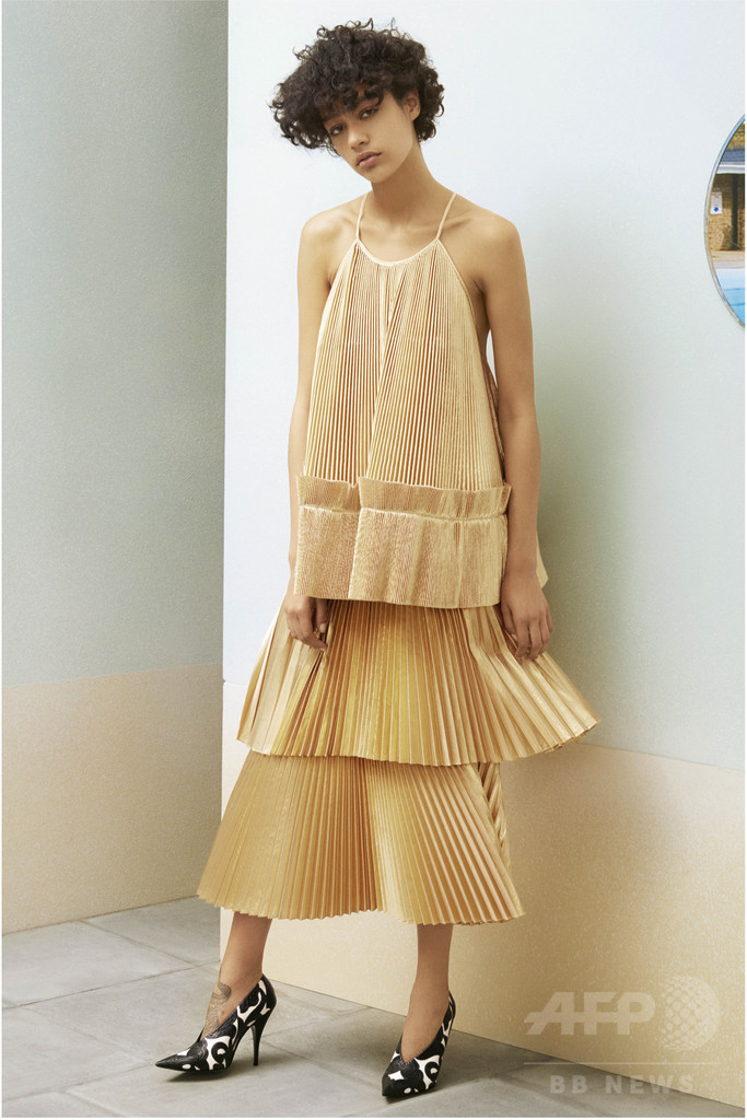 「ステラ マッカートニ」ブランド初のメンズ＆ウィメンズ、アビー・ロード・スタジオで発表