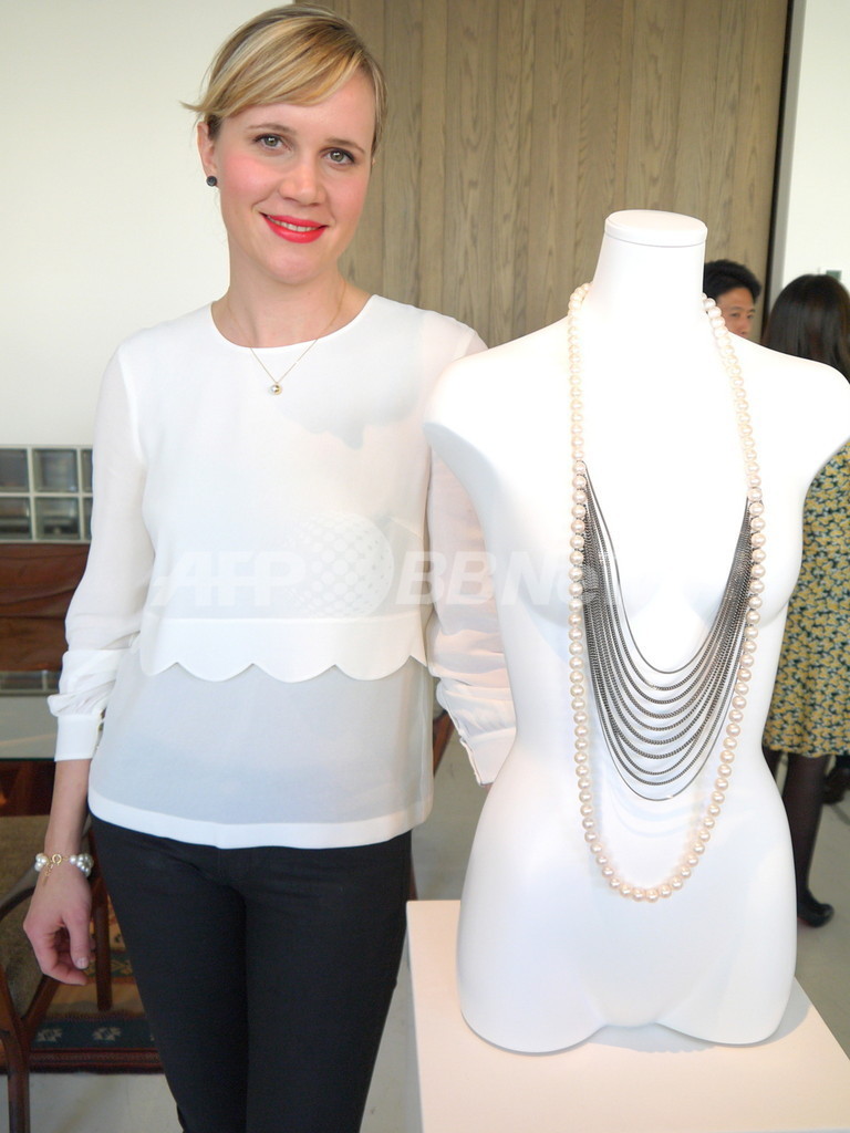 ロンドンの気鋭デザイナーを起用、TASAKI新ブランド「メラニー・ジョージャコプロス タサキ」