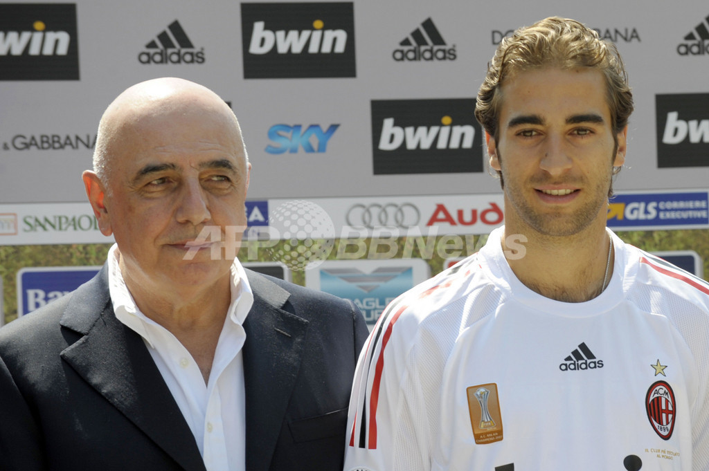 Acミラン 新獲得選手の入団を発表 国際ニュース Afpbb News