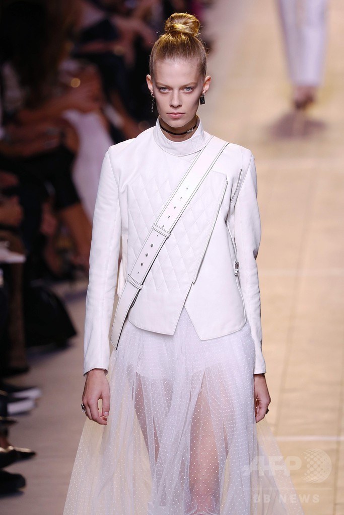 「クリスチャン ディオール」17年春夏