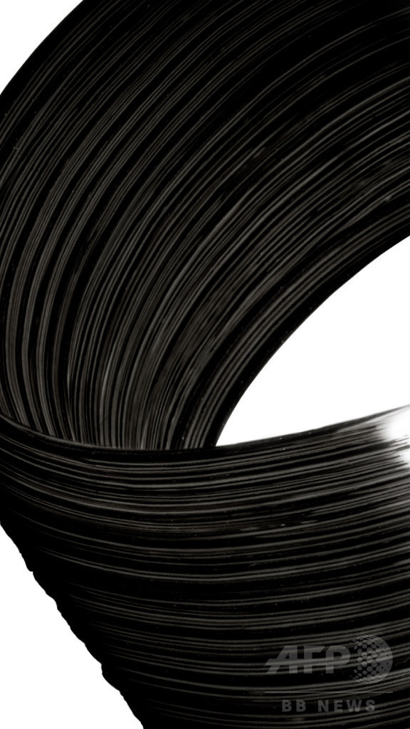 「バーバリー」印象的キャットアイを作るマスカラ