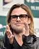 11日から全国公開となる映画『マネー・ボール（Moneyball）』の主演俳優ブラッド・ピット（Brad Pitt）が10日、来日会見を行った。会場には、ゲストとして女優吹石一恵（Kazue Fukiishi）も登場した。写真は、笑顔を見せるピット（2011年11月10日撮影）。(c)AFP/Yoshikazu TSUNO 

&lt;a href=&quot;http://www.afpbb.com/article/entertainment/news-entertainment/2839947/8059373&quot;&gt;&lt;b&gt;【関連記事】ブラピ、震災日本の「不屈の魂」を称賛 「勇気付けられる」&lt;/b&gt;&lt;/a&gt;