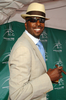 写真は会場に到着した元NBA選手でスポーツ番組司会者のジョン・サリー（%%John Salley%%）。(c)AFP/Getty Images Jeff Gentner