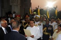スリランカの主要都市コロンボ（Colombo）で大統領の就任宣誓をするマイトリパラ・シリセナ（Maithripala Sirisena）氏（2015年1月9日撮影）。(c)AFP/LAKRUWAN WANNIARACHCHI