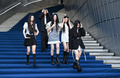 ソウルファッションウィークに登場した韓国の女性5人組グループ「NewJeans（ニュージーンズ）」のメンバー（2024年9月3日撮影）。(c)Jung Yeon-je / AFP