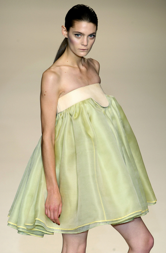 ＜08年春夏パサレラ・シベレス＞デボタ＆ロンバが新作を発表