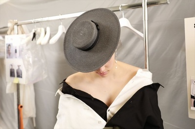 逆開ファスナーで自由なスタイリング、「ビューティフルピープル」18年春夏