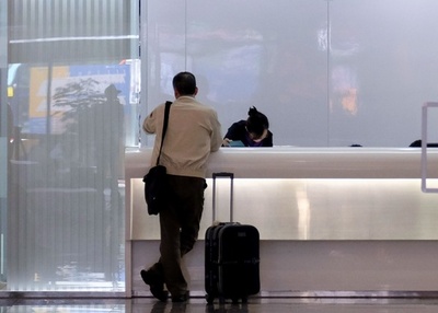 台湾の新パスポート、誤って米空港の写真使用 20万冊廃棄へ