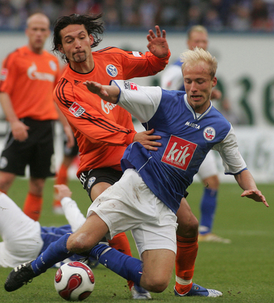 ハンザ・ロストック ホームでシャルケとドロー