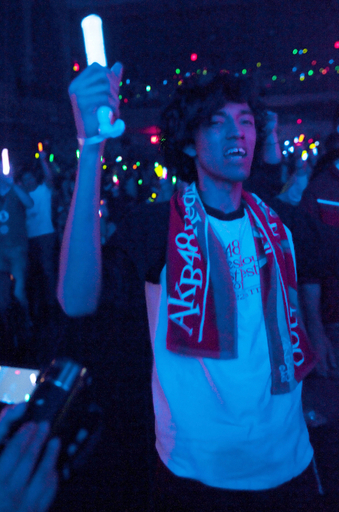 AKB48、米桜祭りで記念コンサート