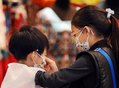 市販薬の与えすぎ、子どもに危険 豪研究