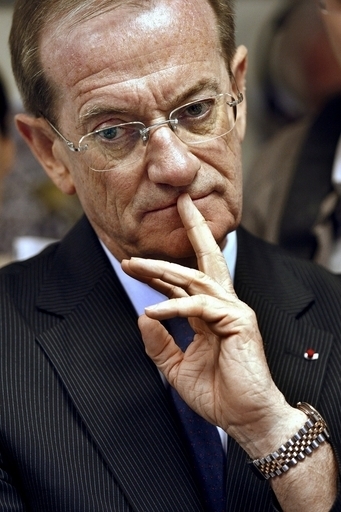 パリ警視総監、スマホをスリに盗まれる