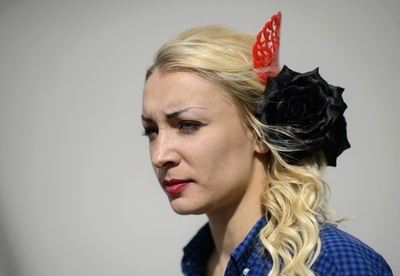 FEMEN、マドリードでトップレスウォーク