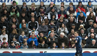 ベイルらの得点でトッテナムがスウォンジー・シティを下す