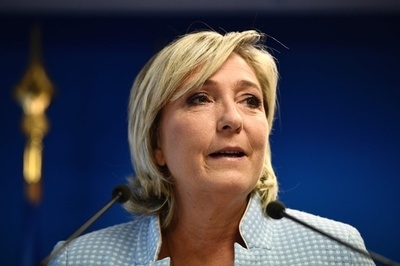 トランプ旋風の衝撃、17年仏大統領選で極右ルペン氏も続くか