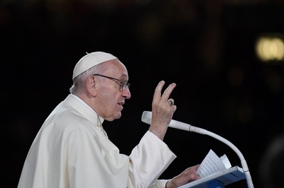 ローマ法王、教会の性的虐待「痛みと恥辱」 アイルランドで被害者と面会