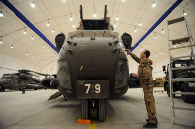 アフガニスタン南部の結婚式で爆発　タリバン4人が死亡