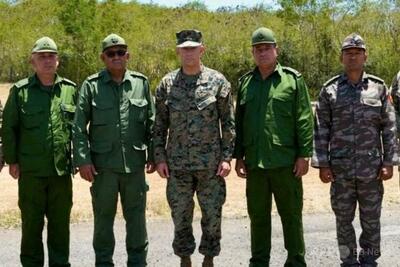 米・キューバ両軍の高官が会談、グアンタナモ米軍基地で