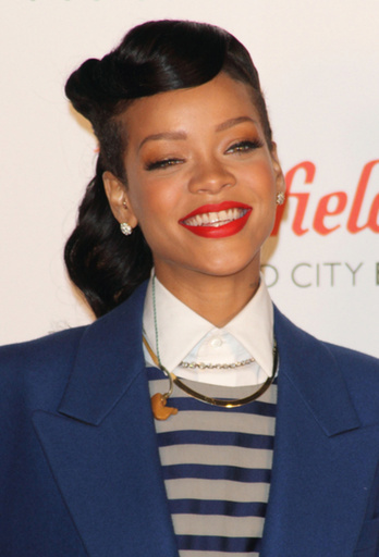 リアーナ、「リバーアイランド」最初コレクションについて語る