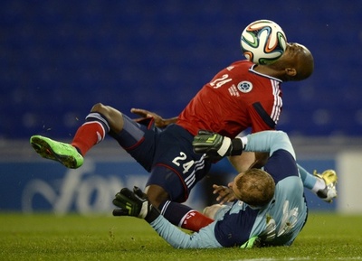 コロンビアはチュニジアと引き分け、サッカー国際親善試合