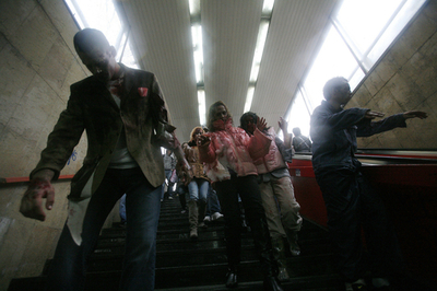 カナダBC州、「ゾンビ対策マニュアル」で防災意識を向上