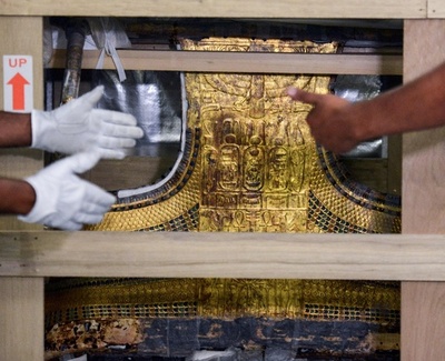 ツタンカーメン王の副葬品、新博物館へ移送 日本支援
