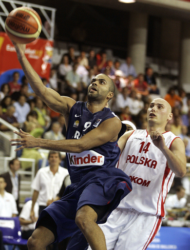 フランス ポーランドを降し白星スタート