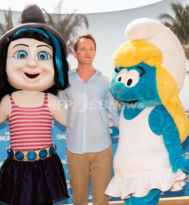 映画 スマーフ2 フォトコール 声優を務めたケイティ ペリーが登場 写真7枚 ファッション ニュースならmode Press Powered By Afpbb News