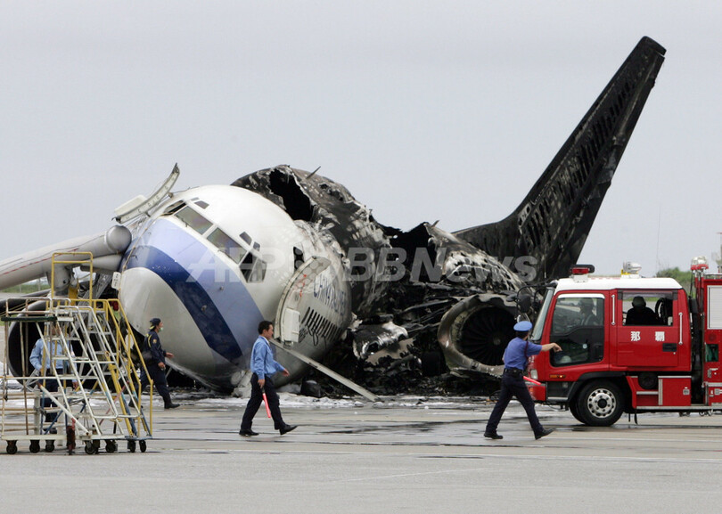 中華航空機炎上事故、乗客乗員165人は全員無事　左翼エンジンから出火か