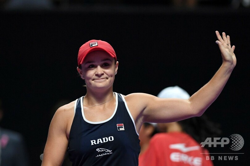 大坂がWTAファイナルズ白星発進、世界1位のバーティも勝利