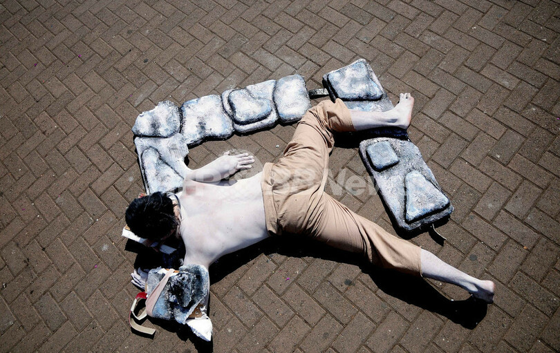 チリ大地震・津波から1年、被災地で追悼式典 進まぬ復興