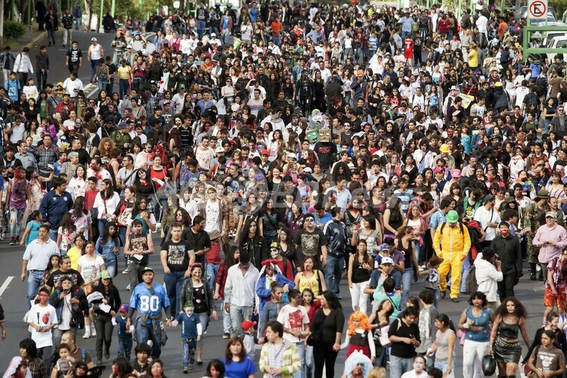 ゾンビ1万人が大挙襲来！メキシコ市
