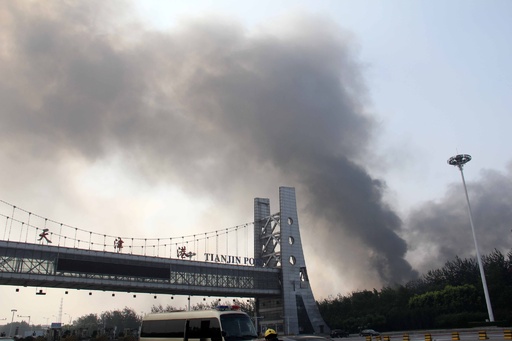 中国・天津の大爆発、死者44人に 威力「TNT24トン分」 写真8枚 国際