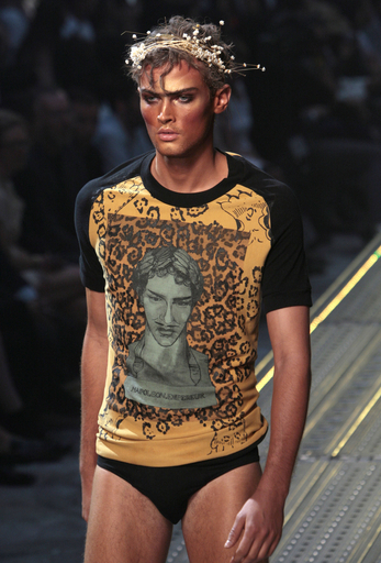 希少‼︎ジョンガリアーノ コンチョ ボタン Tシャツ 後染め イタリア製 S img_d31aa99d29d25f27a6e8a5eb28