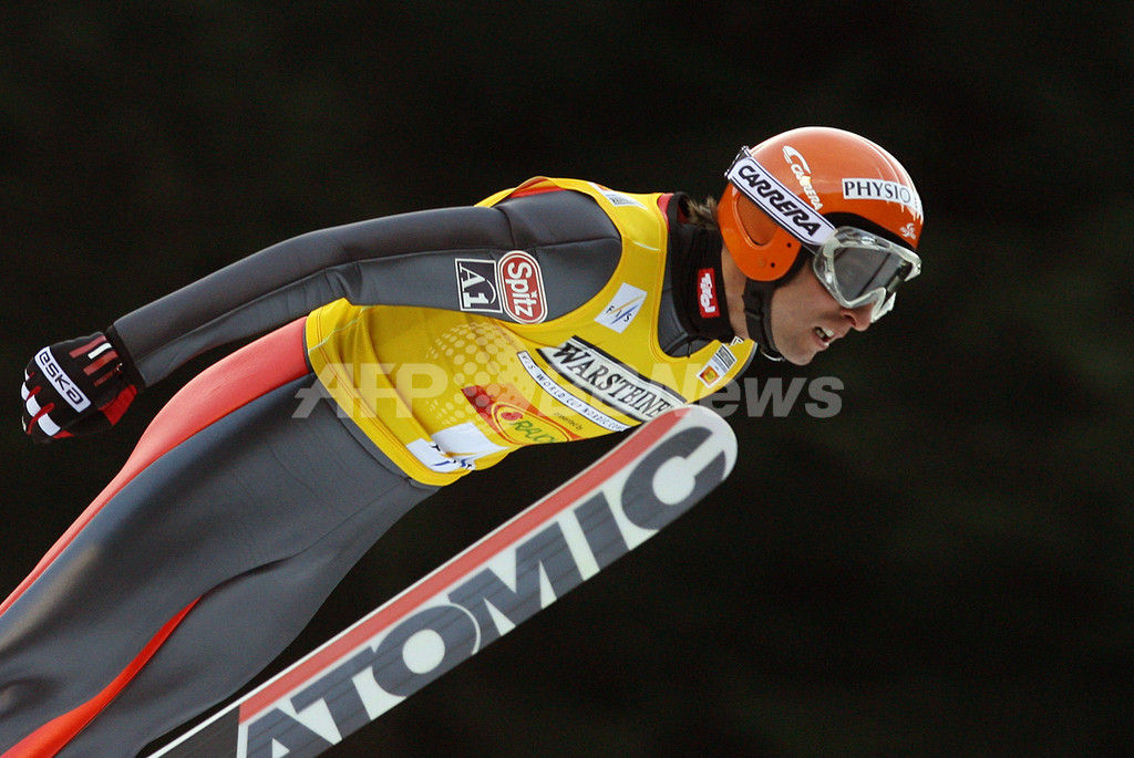 <ノルディックスキー複合 0607W杯・団体第2戦>オーストリアチーム1 前半を首位で終える イタリア 写真6枚 国際ニュース