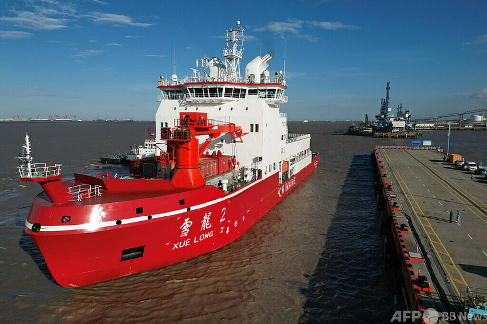 中国の砕氷船「雪竜2号」が南極に到着 陸揚げ作業へ 写真1枚 国際