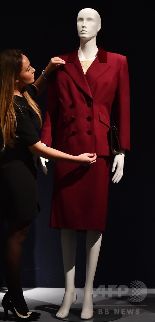 サッチャー元英首相ゆかりの品々公開、15日競売へ ロンドン