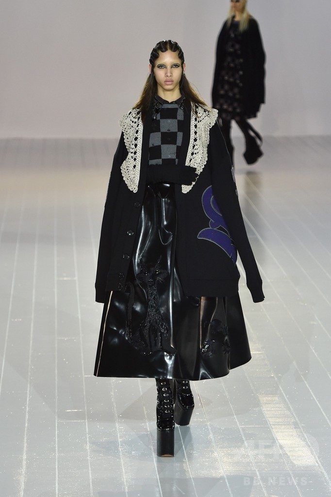 「マーク ジェイコブス」16/17年秋冬コレクション