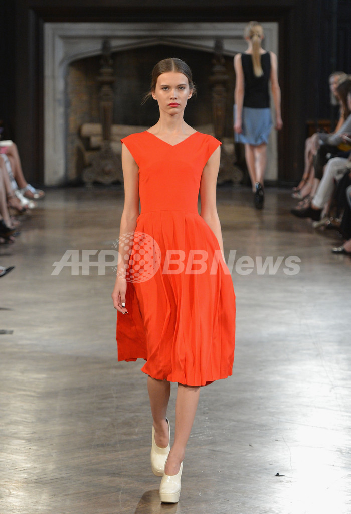 ＜14年春夏NYコレクション＞ジュリエッタ