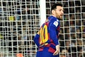 19-20スペイン1部リーグ第10節、FCバルセロナ対レアル・マドリード。試合に臨むFCバルセロナのリオネル・メッシ（2019年12月18日撮影）。(c)LLUIS GENE / AFP