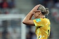 女子サッカーW杯フランス大会、決勝トーナメント1回戦、ノルウェー対オーストラリア。レッドカードを提示されたオーストラリアのアラナ・ケネディ（2019年6月22日撮影）。(c)Valery HACHE / AFP