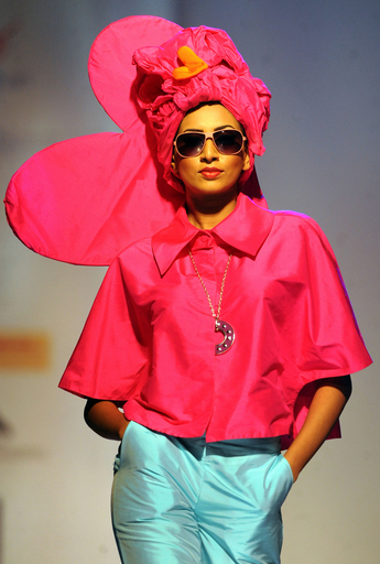 コロンボ・ファッション・ウィーク、スリランカ周辺国デザイナーが参加