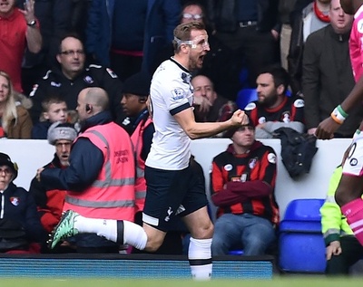 ケイン2発でトッテナム快勝、18歳弾でマンUがダービー制す