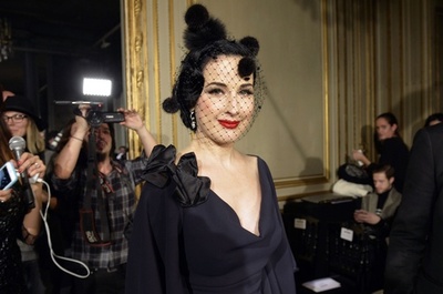 「アレクシ・マビーユ」15年春夏オートクチュールコレクションの来場セレブをチェック！